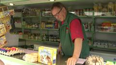 Heinz Lano unterwegs mit seinem Verkaufswagen (Foto: SR)