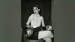 Claude Cahun: I Am in Training Don’t Kiss Me, 1927 (Foto: Jersey Heritage Collections)