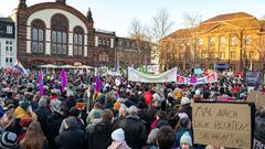 Menschen bei einer Demo gegen Rechtsextremismus in Saarbrücken (Foto: SR / Sebastian Knöbber)