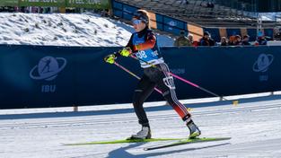 Saarländerin Johanna Recktenwald bei der Para Biathlon-WM in Slowenien. (Foto: IMAGO / Ralf Kuckuck)