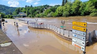 Mettlacher Kreisverkehr nach dem Hochwasser (Foto: René Henkgen/SR)