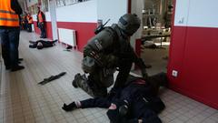 Terrorübung im Illtal-Gymnasium (Foto: Pasquale D'Angiolillo)