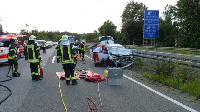 SR.de Ein Verletzter nach Unfall auf A8 bei Neunkirchen