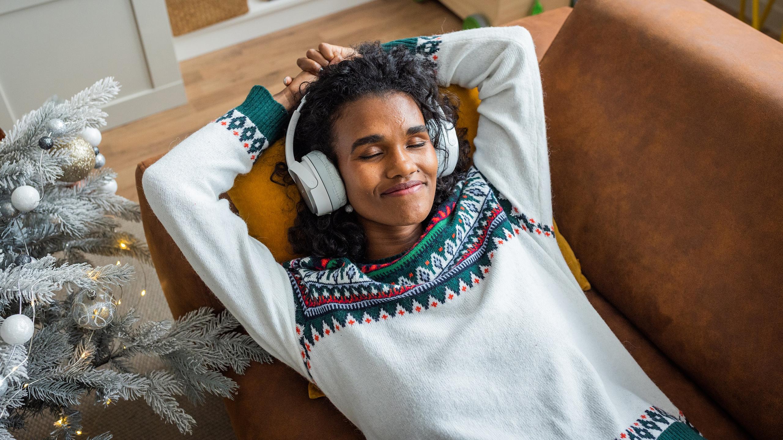 SR kultur Wunschmusik Weihnachten Sendungslogo (Foto: iStock / svetikd)