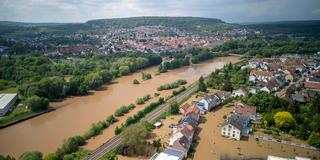 Luftaufnahme von Kleinblittersdorf bei Hochwasser am Samstag, 19. Mai 2024 (Foto: picture alliance/dpa | Andreas Arnold)