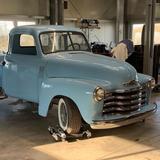 Ein hellblauer Chevrolet Pickup von 1951. (Foto: Oliver aus Quierschied)