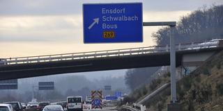 Die Ausfahrt Ensdorf der A 620 (Foto: IMAGO / BeckerBredel)