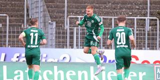 David Hummel (FC 08 Homburg) bejubelt sein Tor zum 1:0 gegen Eintracht Frankfurt II (Foto: IMAGO / Fussball-News Saarland)